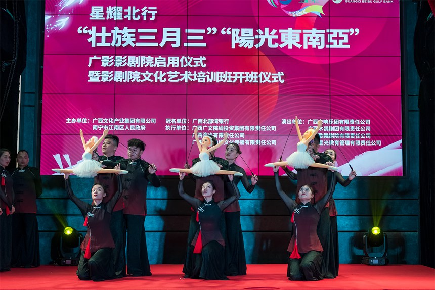 2025今晚香港开特马，探索香港特马文化，一场即将到来的盛宴（2025今晚香港开特马）